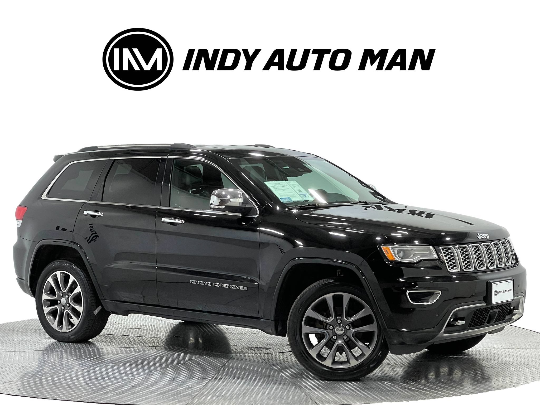 Used 2017 Jeep Grand Cherokee Overland w/ Jeep Active Safety Group AWD/4WD image 2