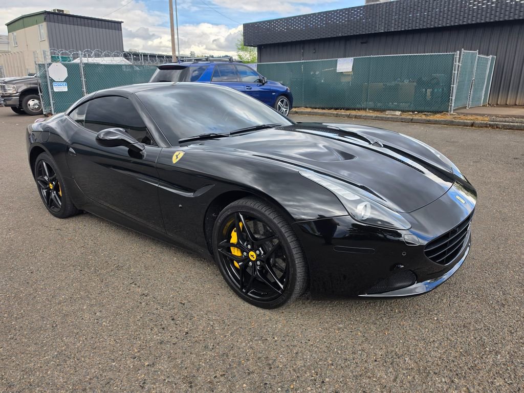 Used 2015 Ferrari California T image 6