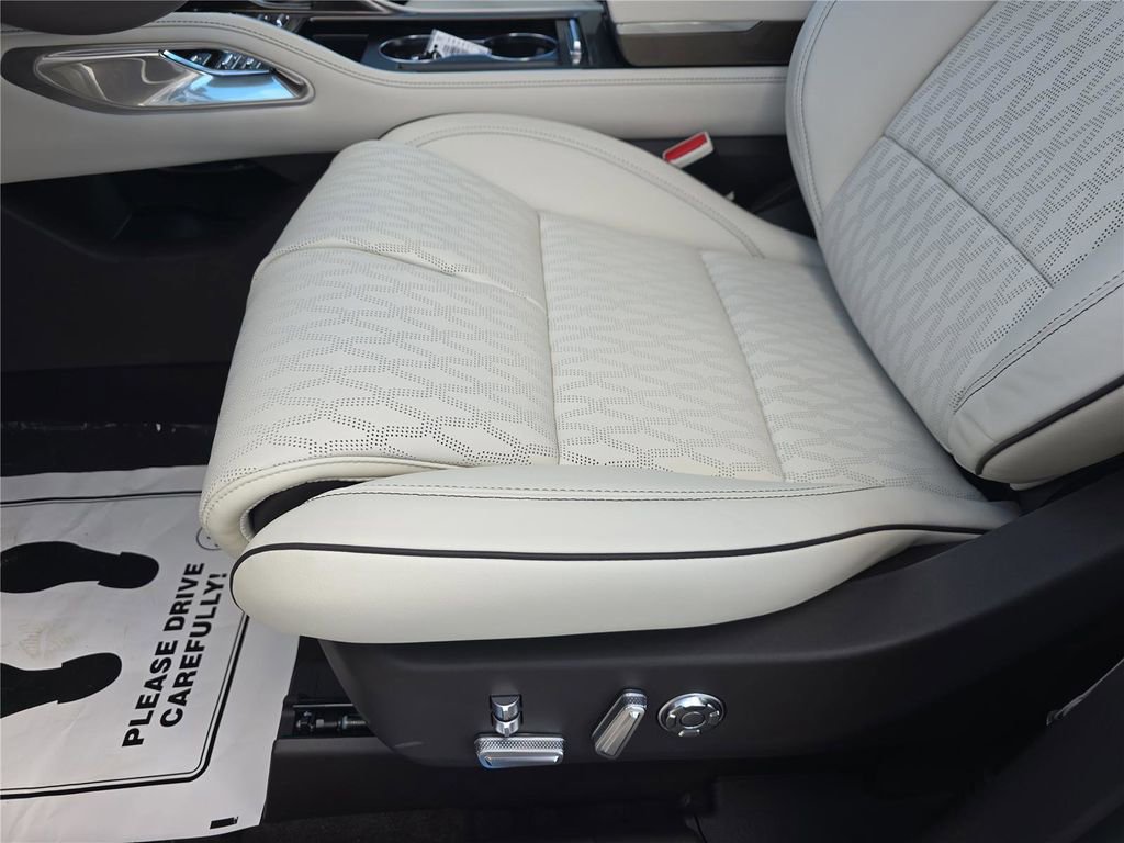 New 2026 Lincoln Nautilus Black Label image 15