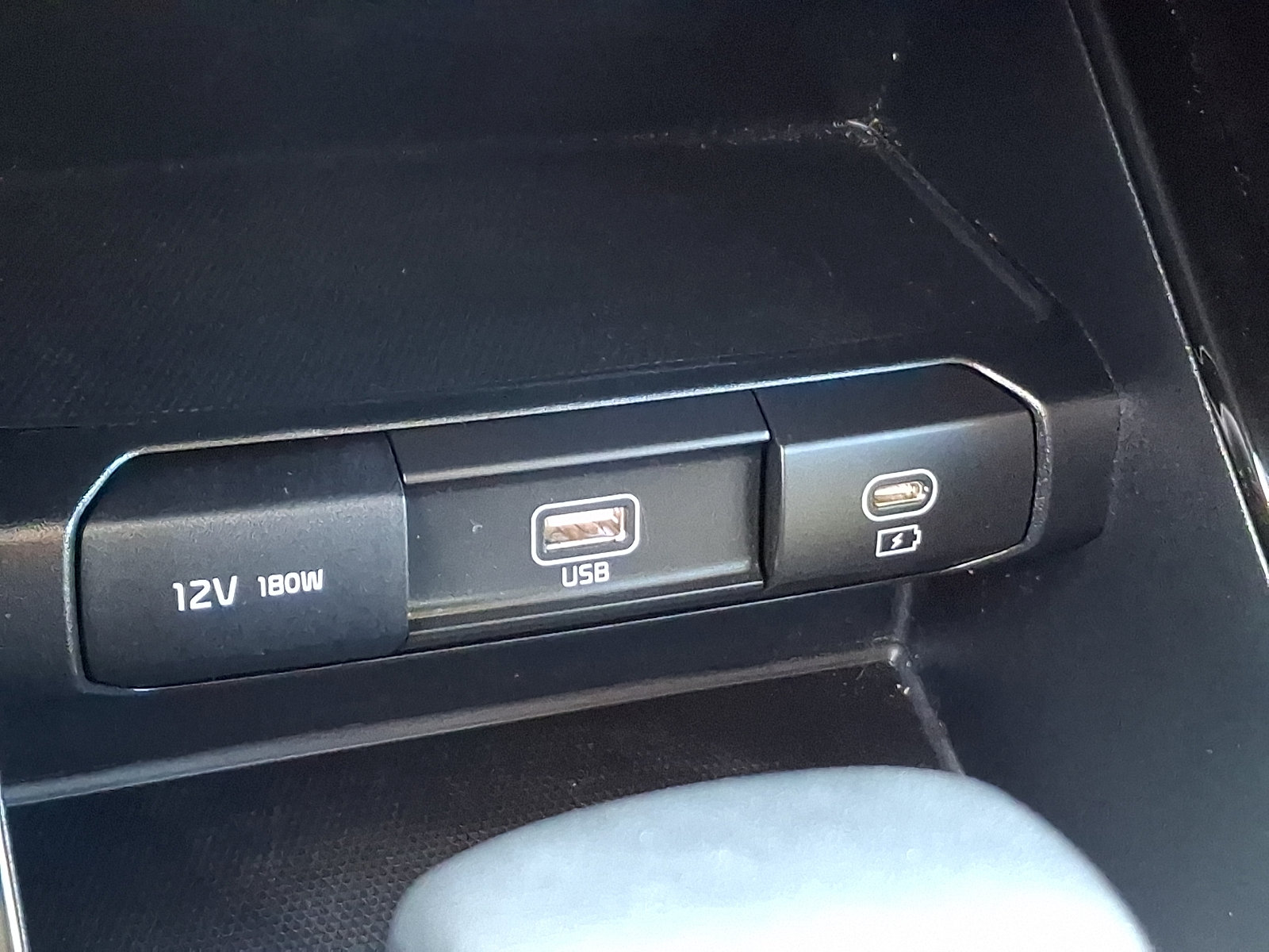 Used 2024 Kia Telluride LX AWD/4WD image 26
