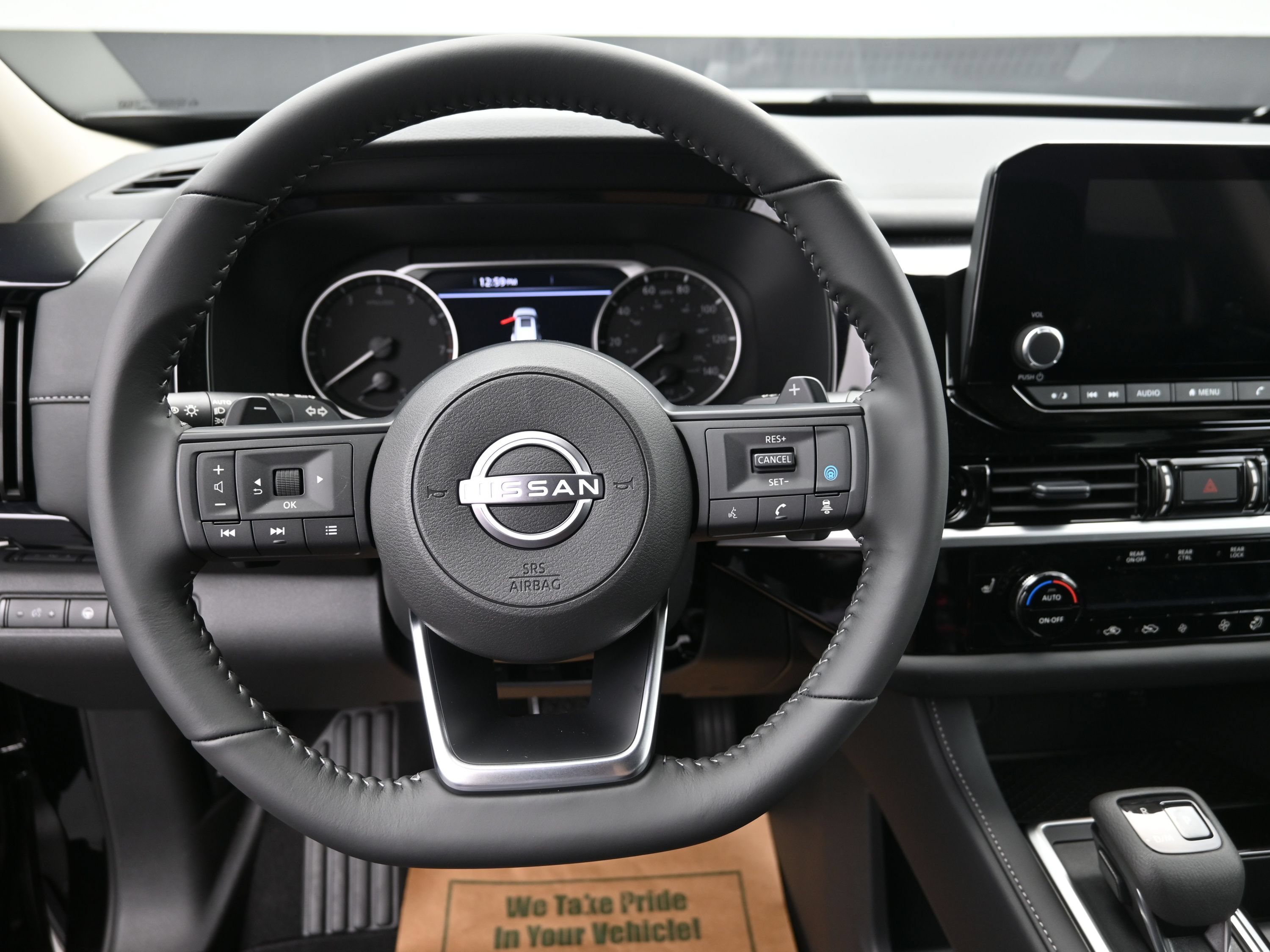 Used 2025 Nissan Pathfinder SV FWD image 10