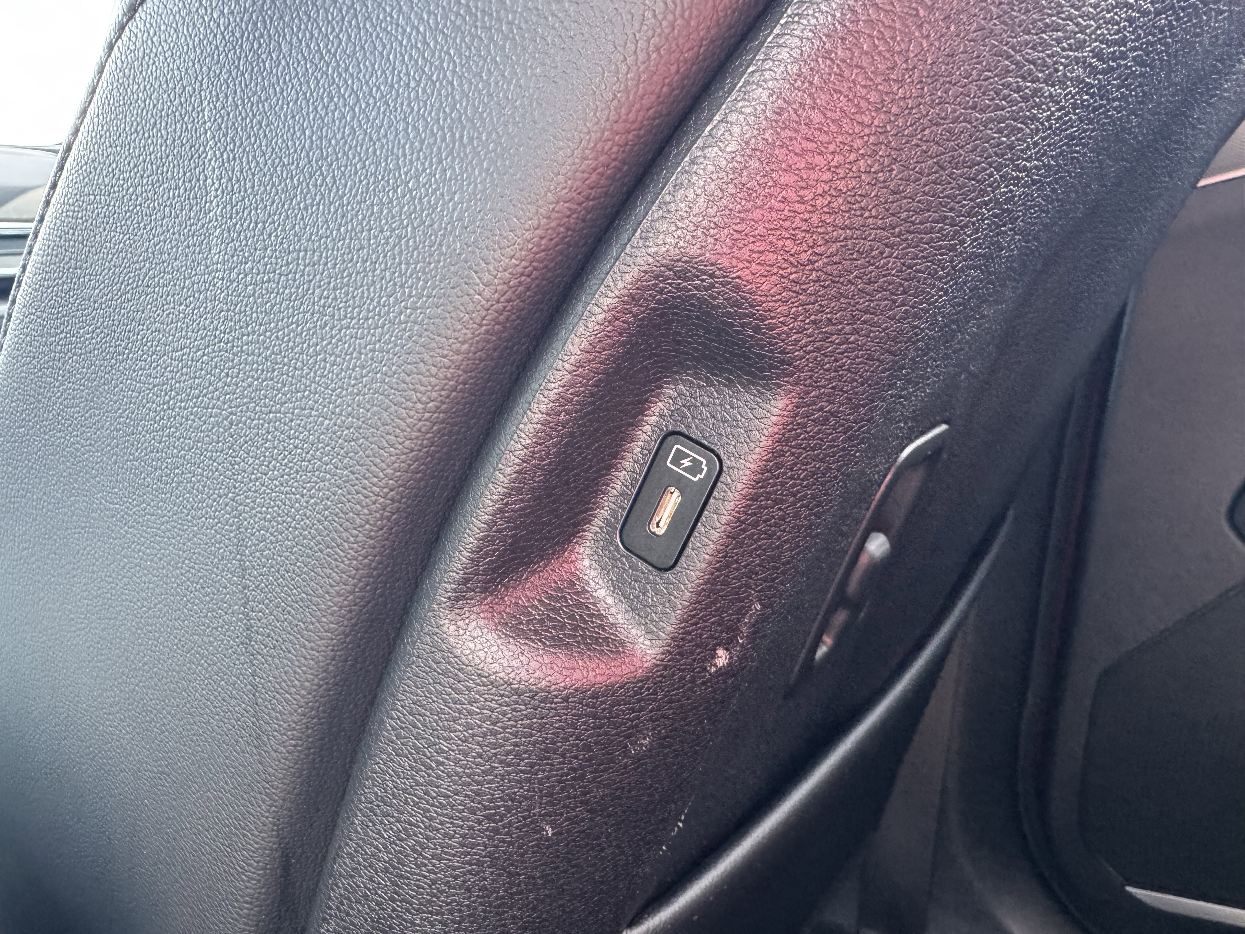 Used 2024 Kia Sportage SX image 11