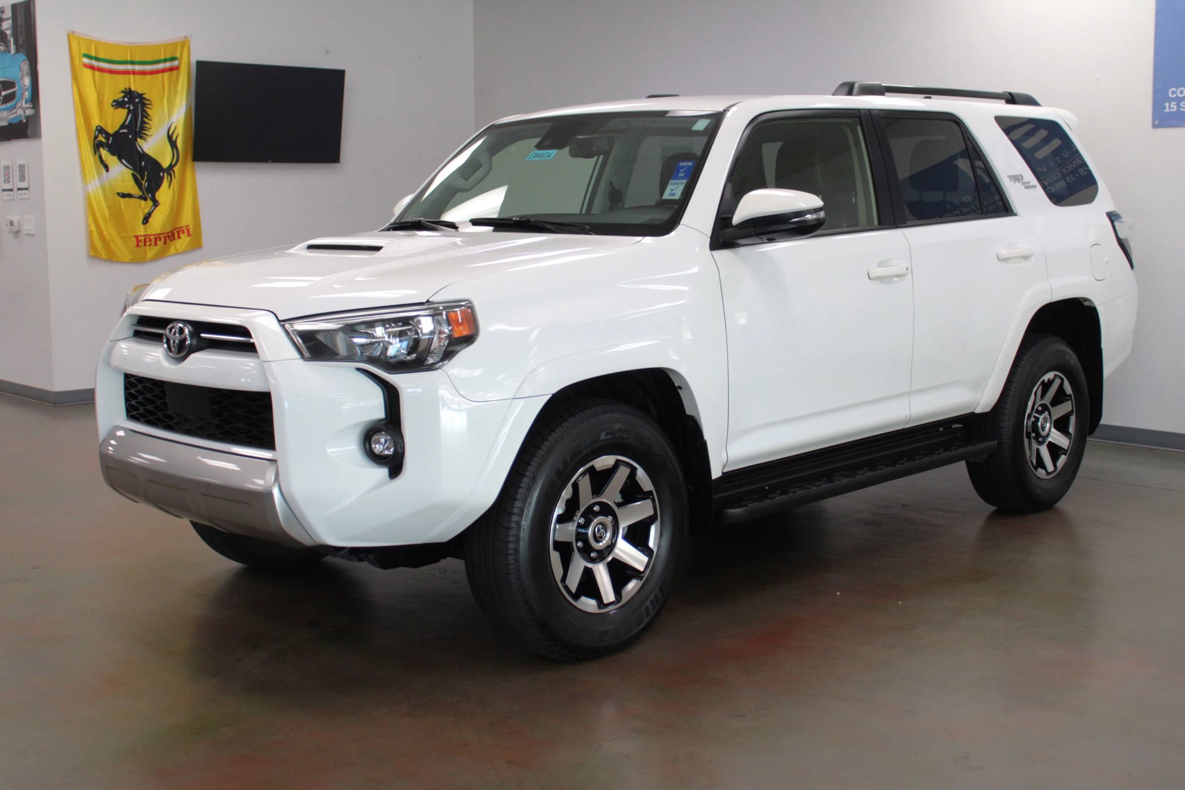 Used 2024 Toyota 4Runner TRD Off-Road Premium image 3