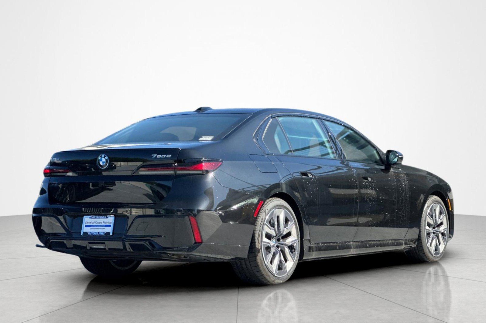 New 2026 BMW 750e xDrive w/ Executive Package AWD/4WD image 5