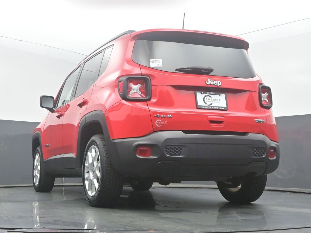 Used 2020 Jeep Renegade Latitude w/ Cold Weather Group AWD/4WD image 46