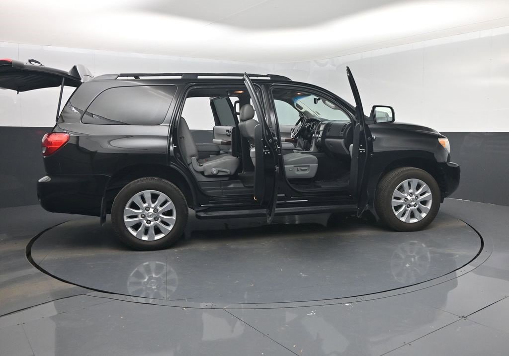 Used 2017 Toyota Sequoia Platinum image 22