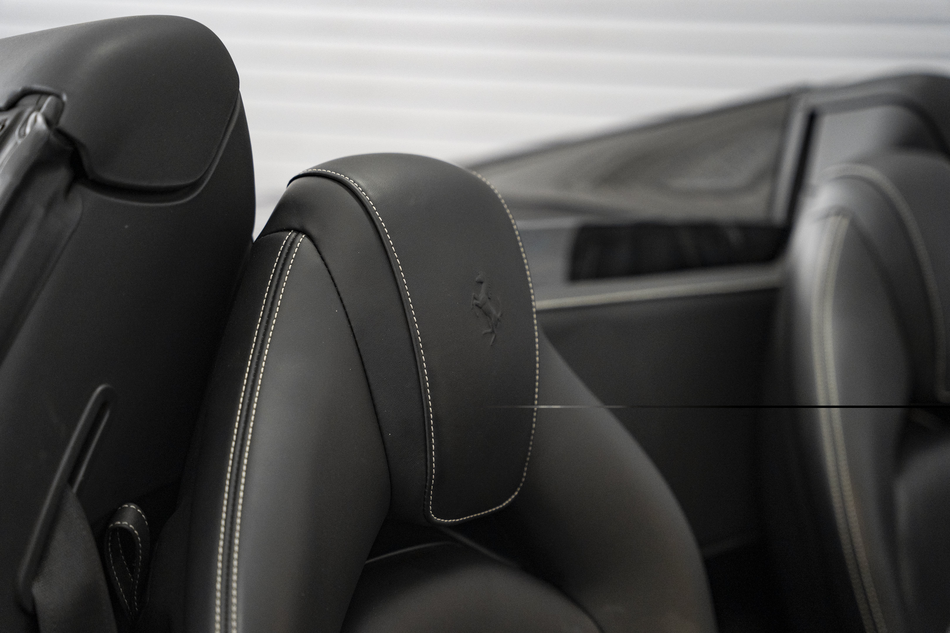 Used 2019 Ferrari 488 Spider RWD image 32