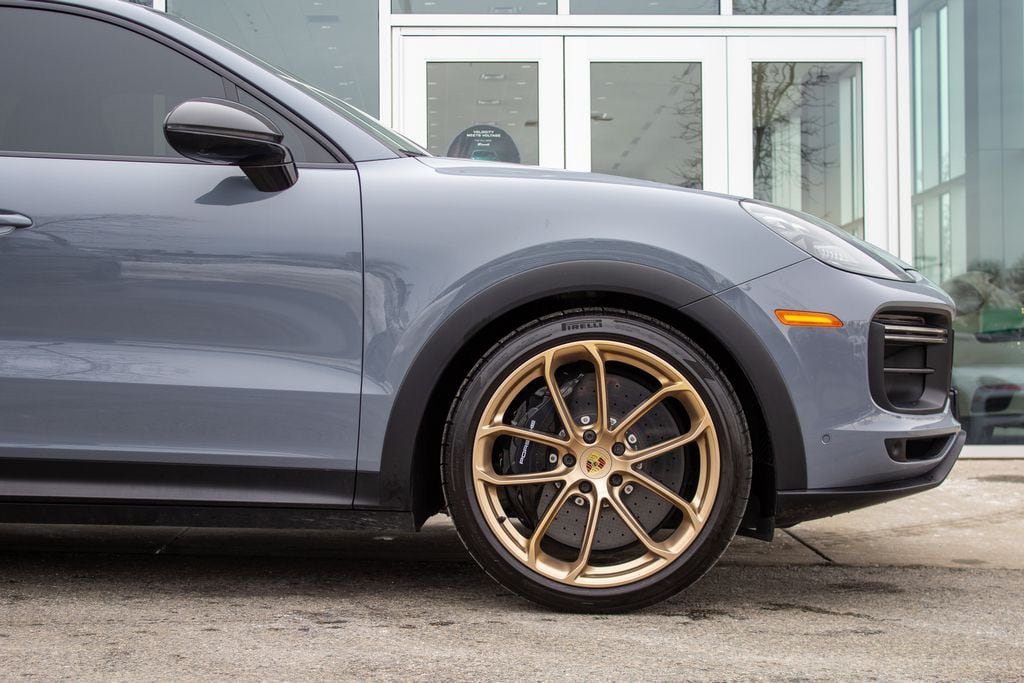 Used 2023 Porsche Cayenne Turbo GT AWD/4WD image 5