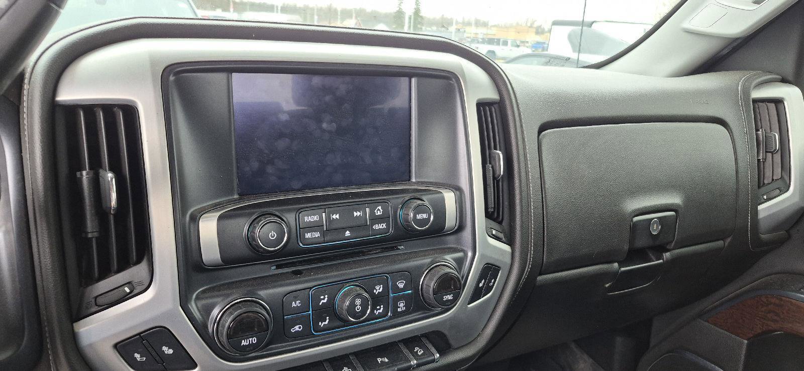 Used 2019 GMC Sierra 2500 SLT w/ Snow Plow Prep Package image 8