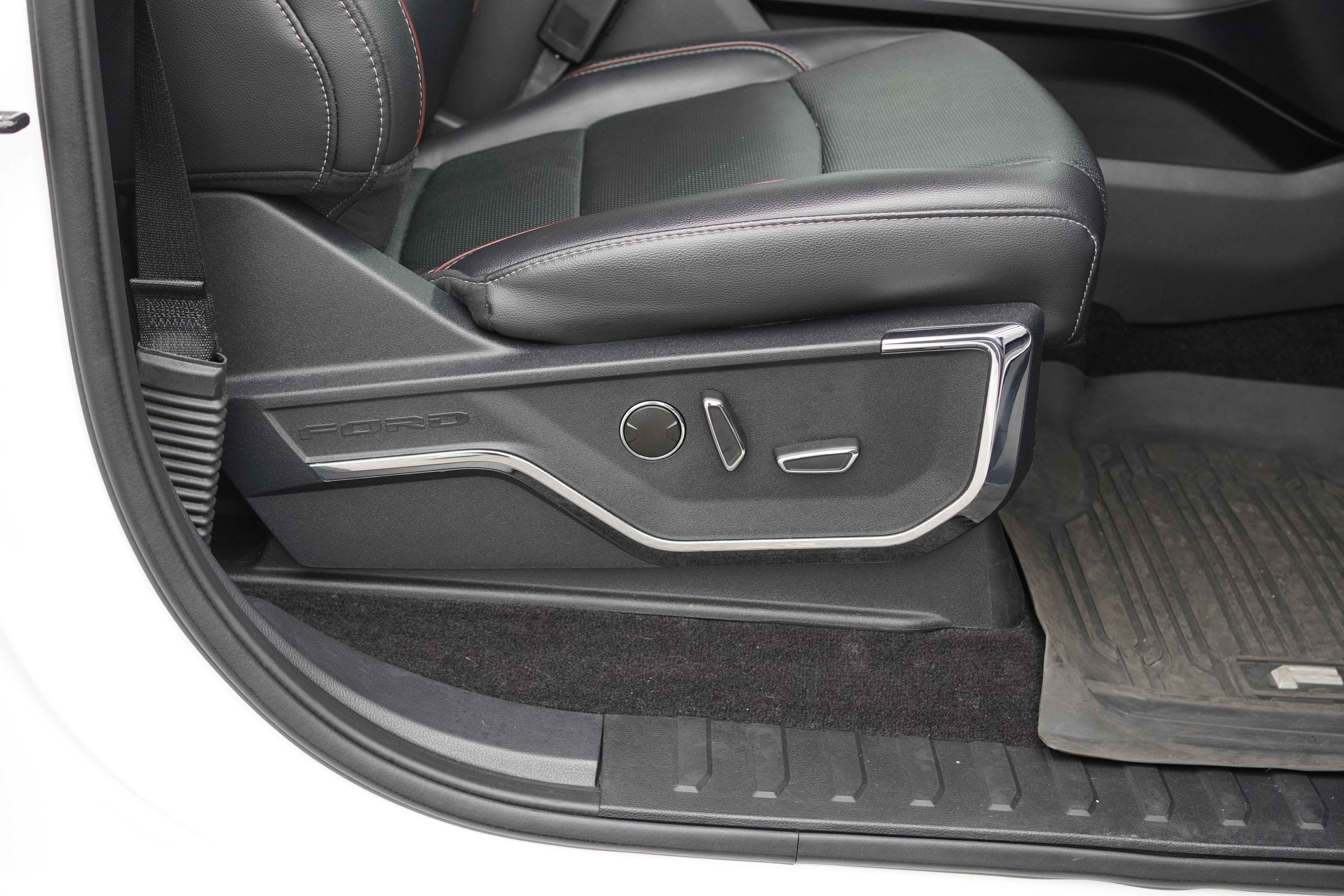 Used 2021 Ford F150 Lariat w/ Equipment Group 501A Mid image 34