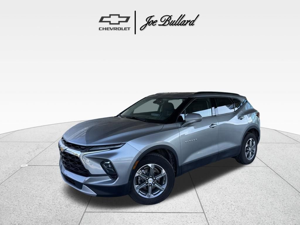 Used 2024 Chevrolet Blazer LT w/ Convenience Package FWD image 1