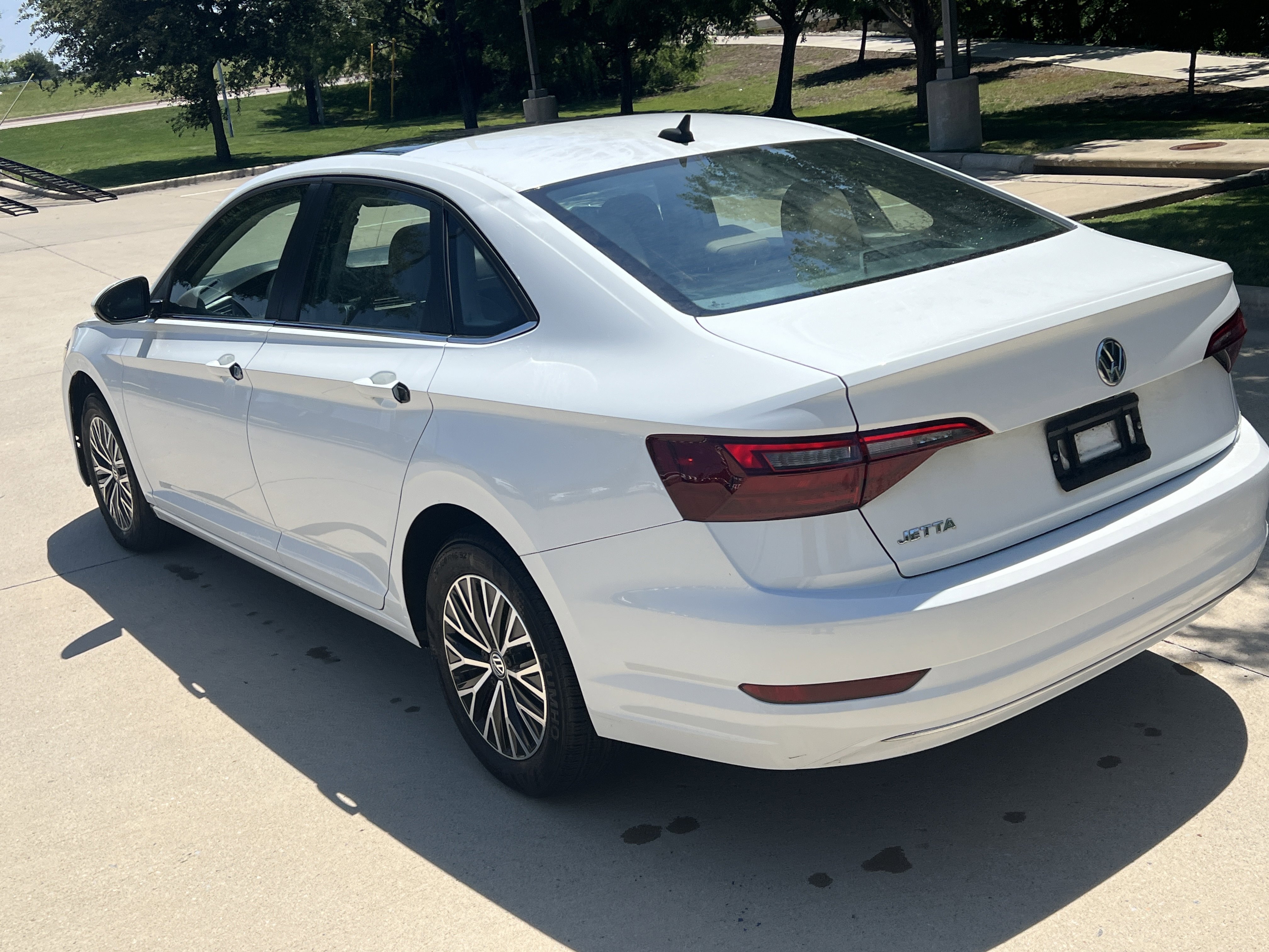 Certified 2021 Volkswagen Jetta SE w/ SE Cold Weather Package FWD image 5