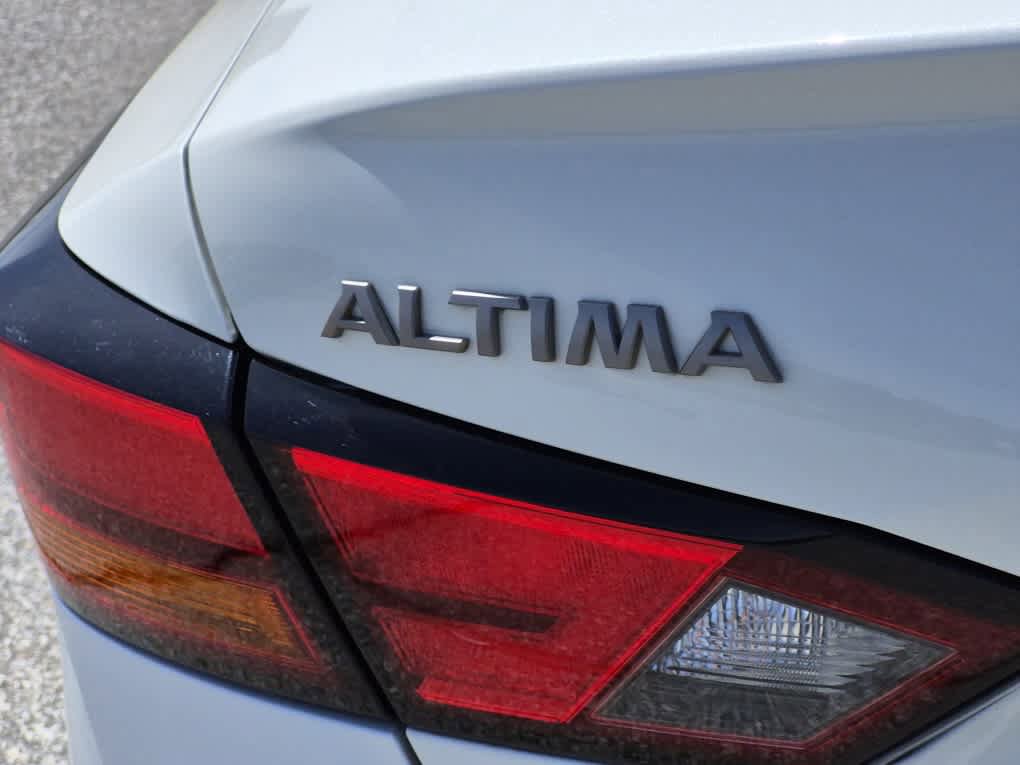 Used 2023 Nissan Altima 2.5 SR w/ SR Premium Package image 23
