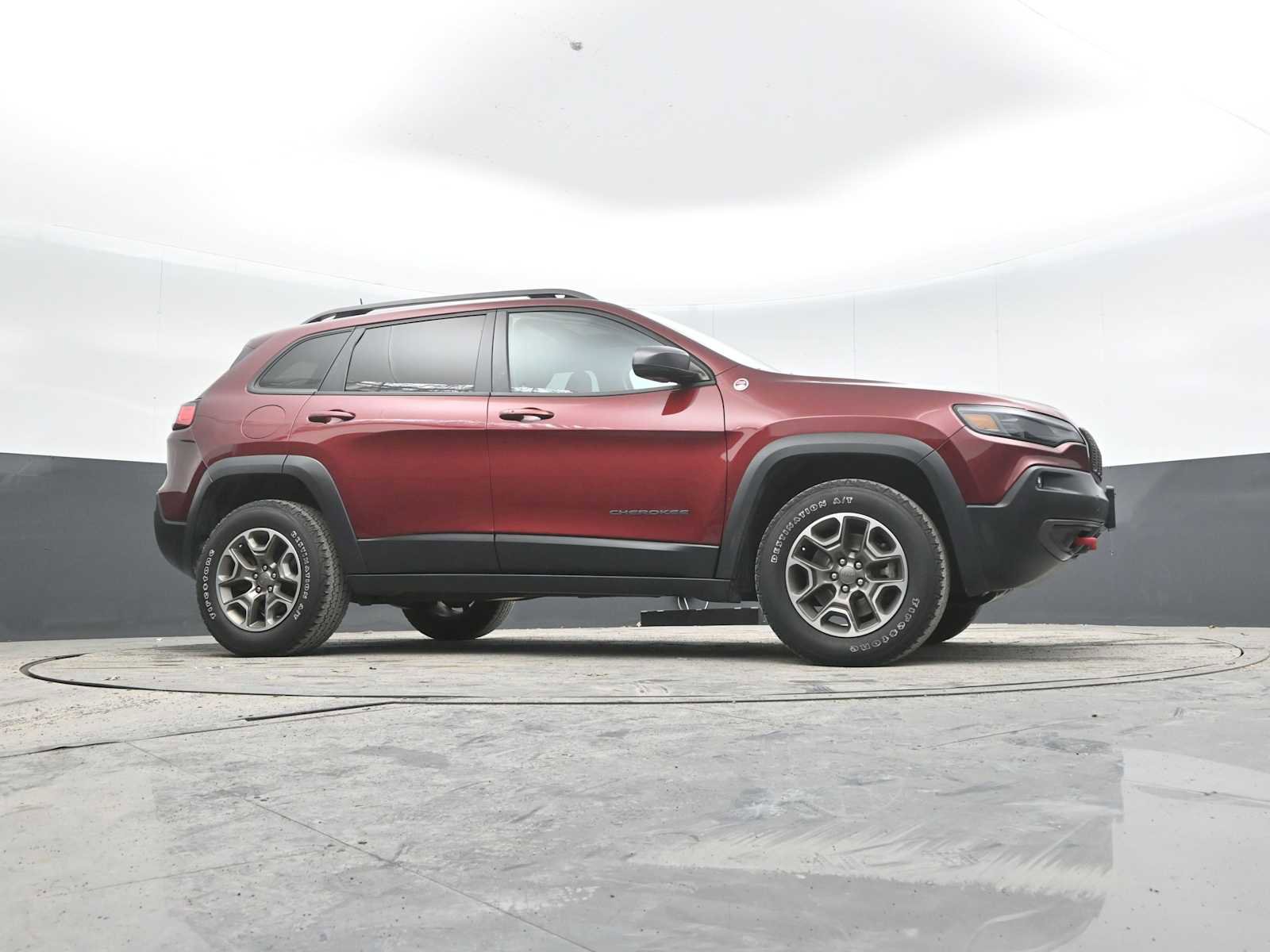 Used 2021 Jeep Cherokee Trailhawk w/ Sun, Sound & Nav Group image 27