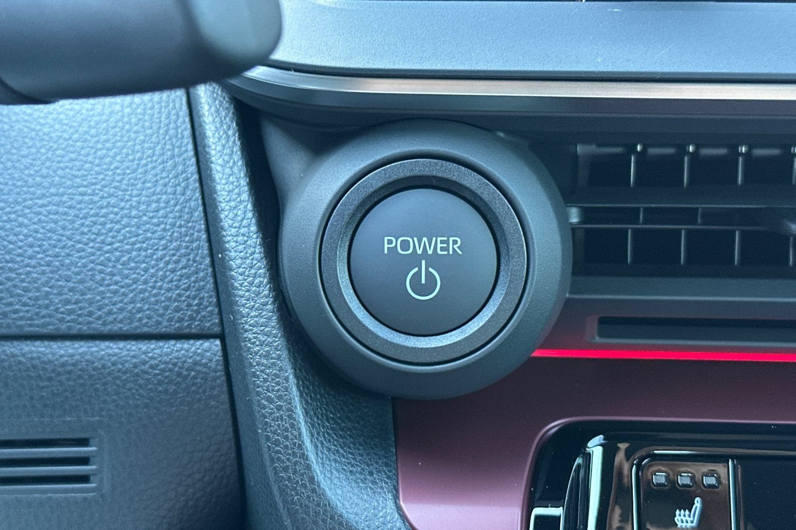 New 2026 Toyota Prius Plug-In Hybrid FWD image 25