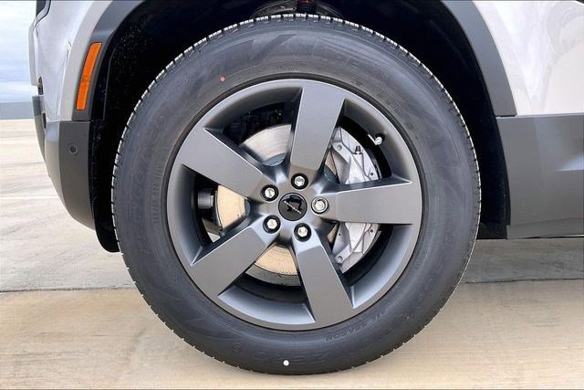 New 2026 Land Rover Defender 110 S image 15