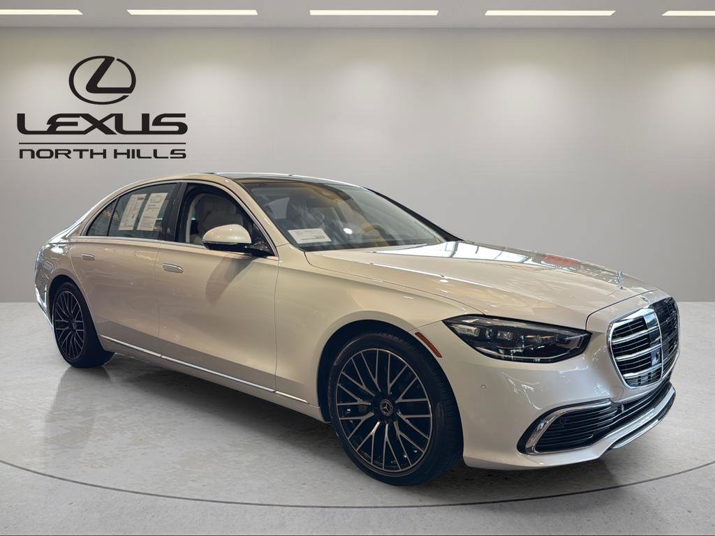 Used 2021 Mercedes-Benz S 580 4MATIC Sedan image 4