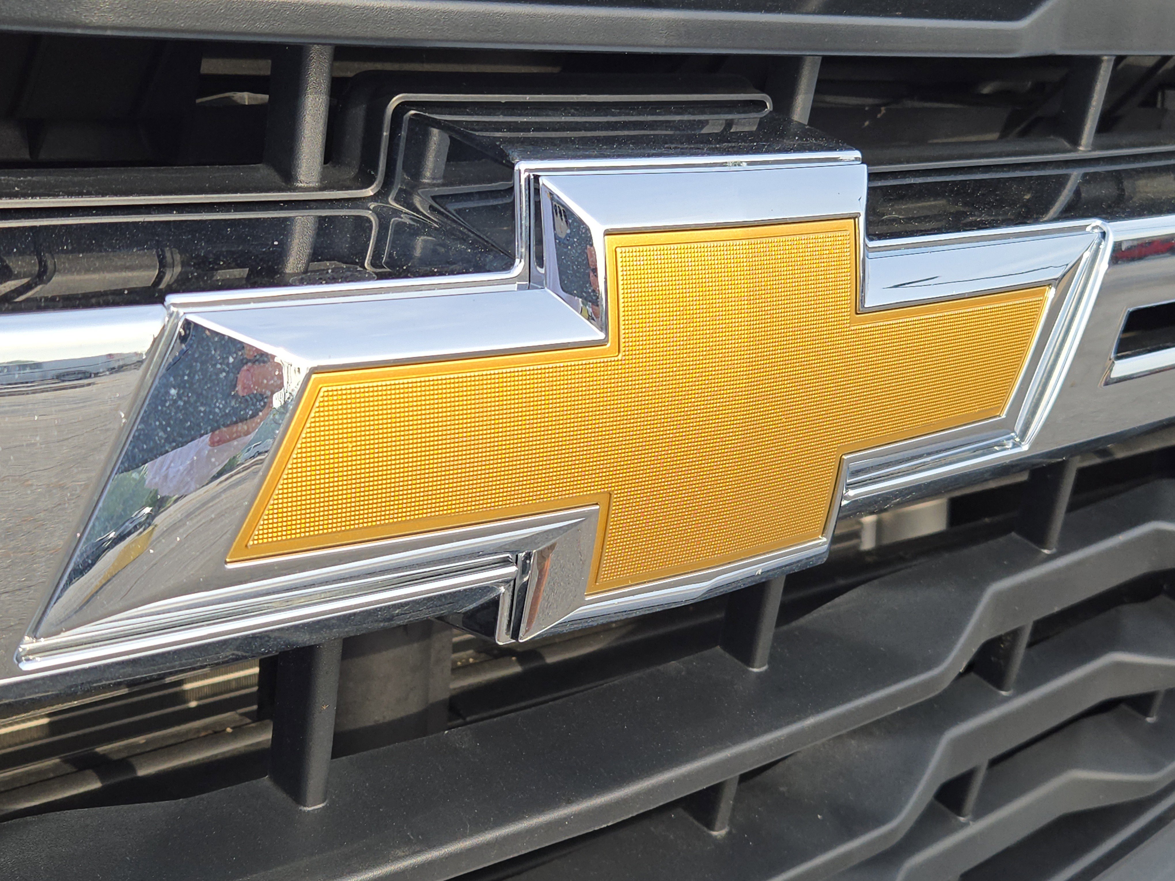 Used 2025 Chevrolet Silverado 2500 LT w/ Convenience Package AWD/4WD image 6