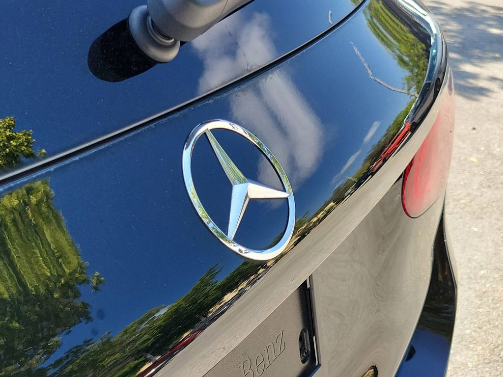 Used 2022 Mercedes-Benz GLC 300 image 11