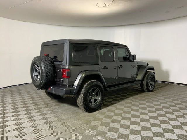 Used 2025 Jeep Wrangler Unlimited Sahara w/ Technology Group AWD/4WD image 5