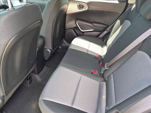 Used 2024 Kia Soul LX w/ Option Group 015 FWD image 17