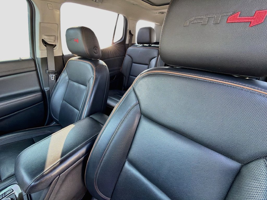 Used 2022 GMC Acadia AT4 w/ Technology Package AWD/4WD image 10