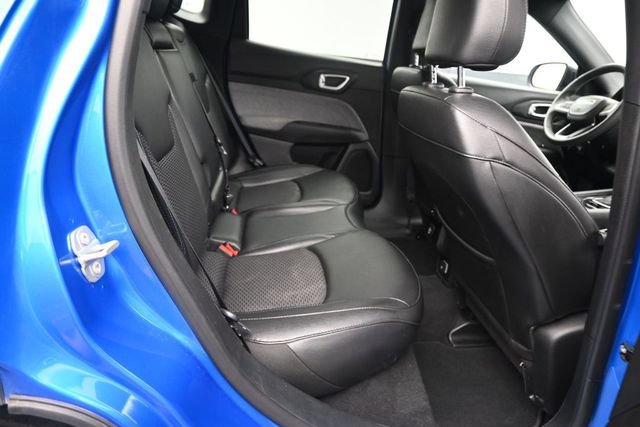 Used 2024 Jeep Compass Latitude AWD/4WD image 13