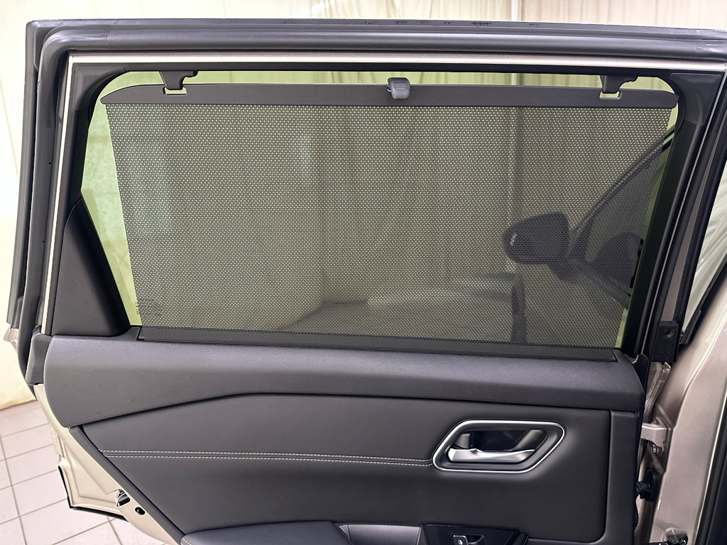 Used 2026 Nissan Rogue Platinum w/ Platinum Premium Package image 35