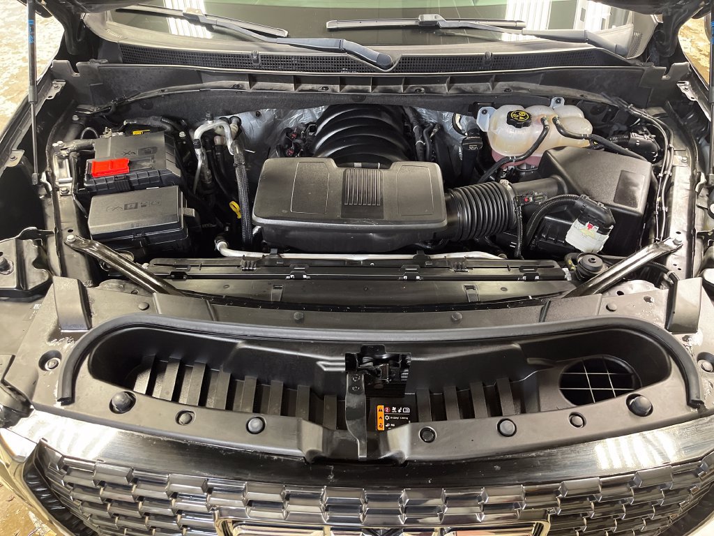 Used 2024 GMC Yukon Denali Ultimate AWD/4WD image 10