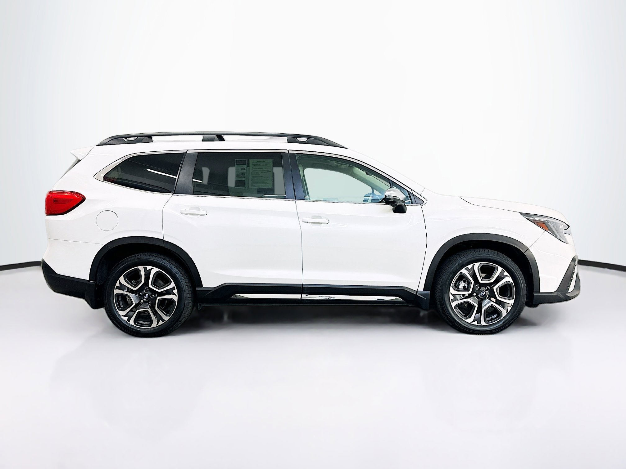Used 2023 Subaru Ascent Limited w/ Technology Package image 10