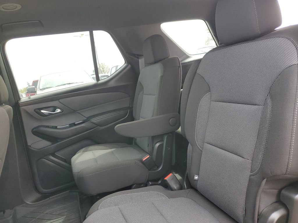Certified 2023 Chevrolet Traverse LT w/ LPO, Floor Liner Package AWD/4WD image 31