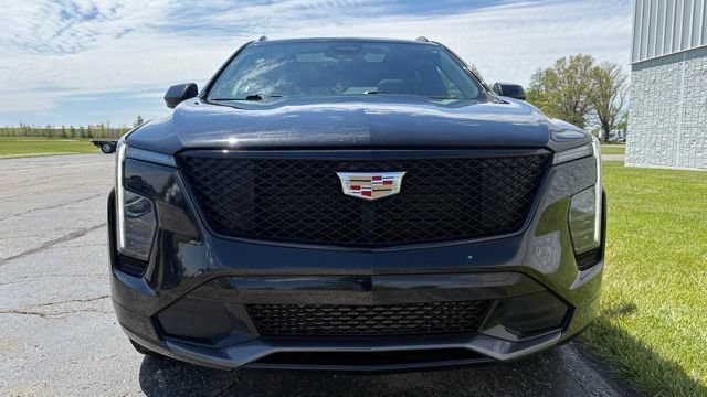 Used 2024 Cadillac XT4 Sport AWD/4WD image 5
