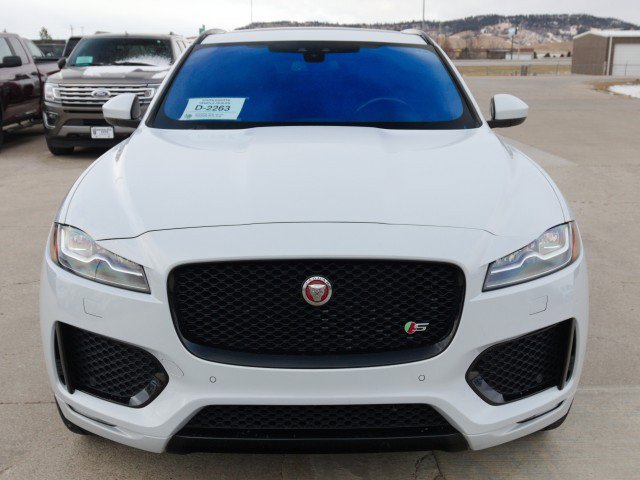 Used 2017 Jaguar F-PACE S image 6