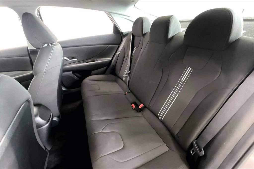 Certified 2021 Hyundai Elantra SEL FWD image 27