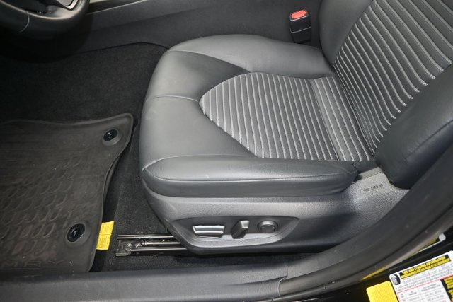 Used 2024 Toyota Camry SE FWD image 14
