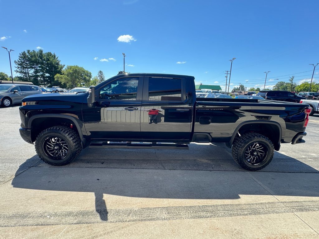 Used 2024 Chevrolet Silverado 2500 Custom w/ Custom Value Package image 6
