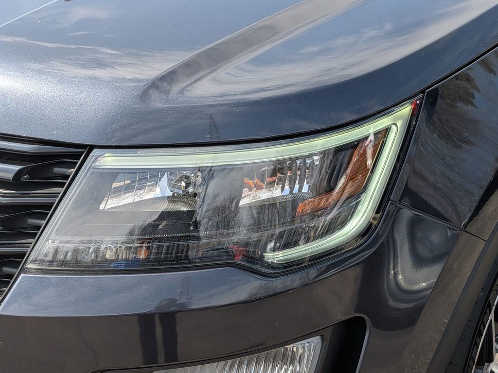 Used 2017 Ford Explorer Sport w/ Equipment Group 401A AWD/4WD image 9