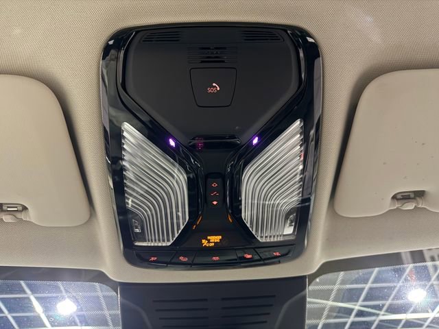 Used 2024 BMW X7 xDrive40i image 24