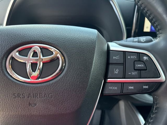 Used 2023 Toyota Highlander Platinum image 40