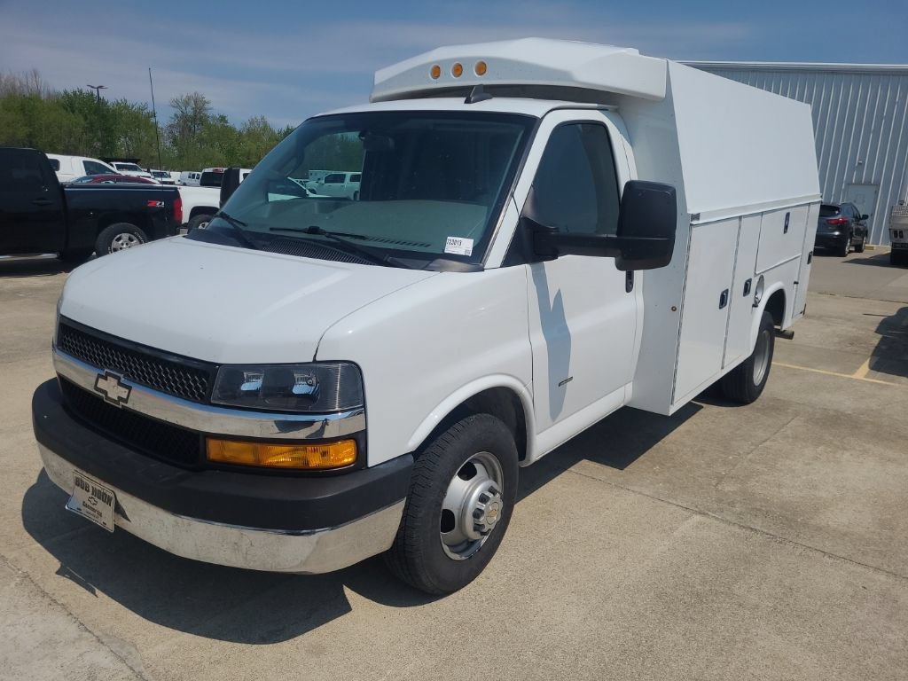 Used 2021 Chevrolet Express 3500 w/ Power Convenience Package RWD image 1