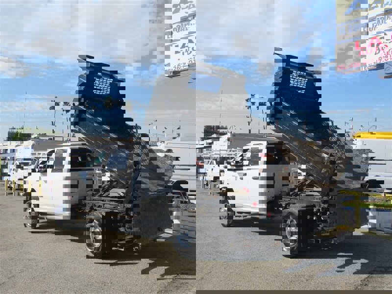 Used 2022 RAM 3500 Tradesman w/ Chrome Appearance Group image 3