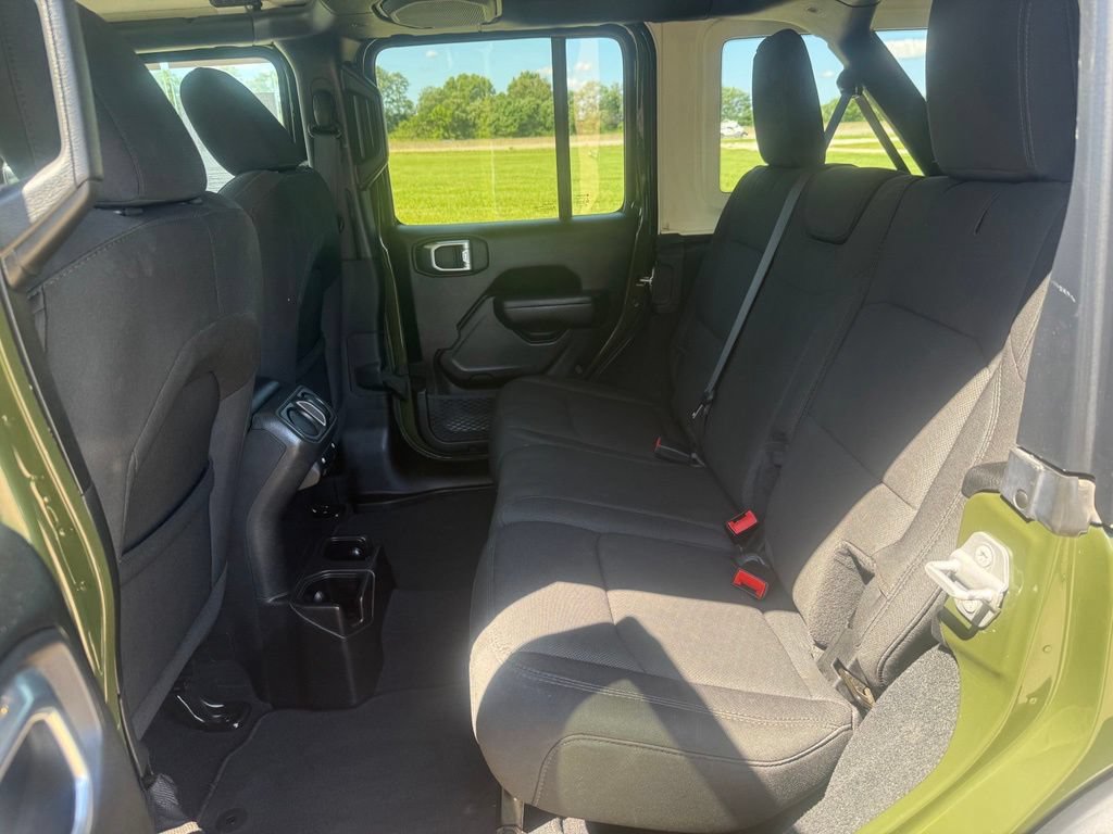 Used 2022 Jeep Wrangler Unlimited Sport AWD/4WD image 13