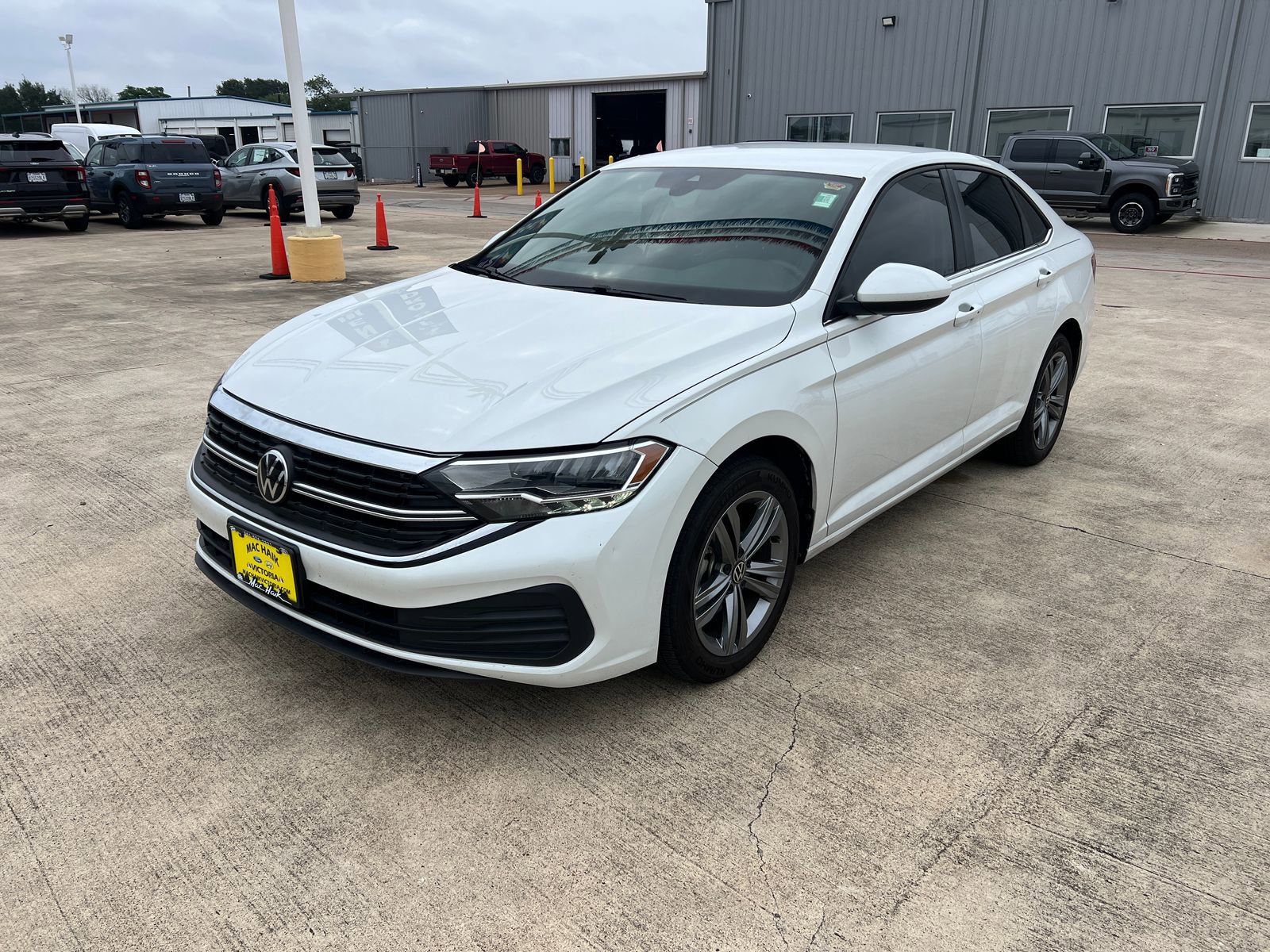 Used 2023 Volkswagen Jetta SE FWD image 7