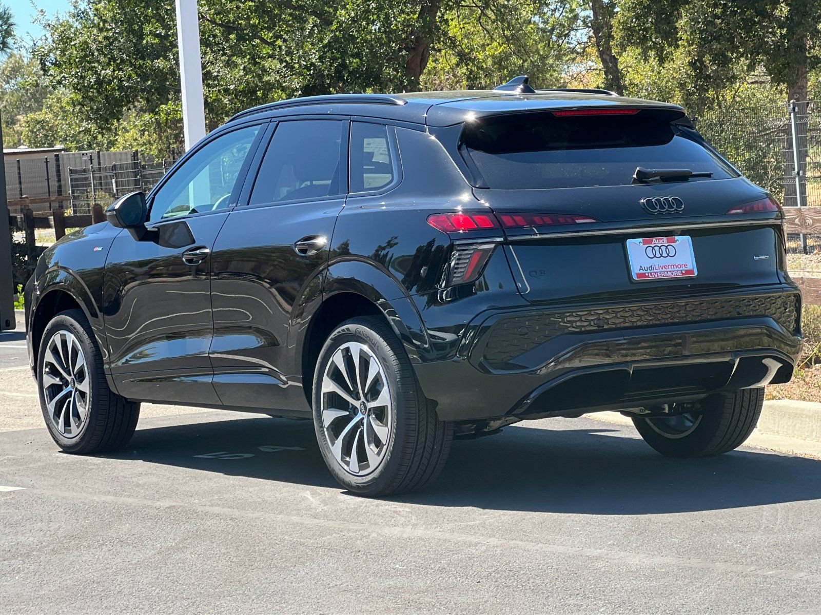 New 2026 Audi Q3 quattro 2.0T AWD/4WD image 4