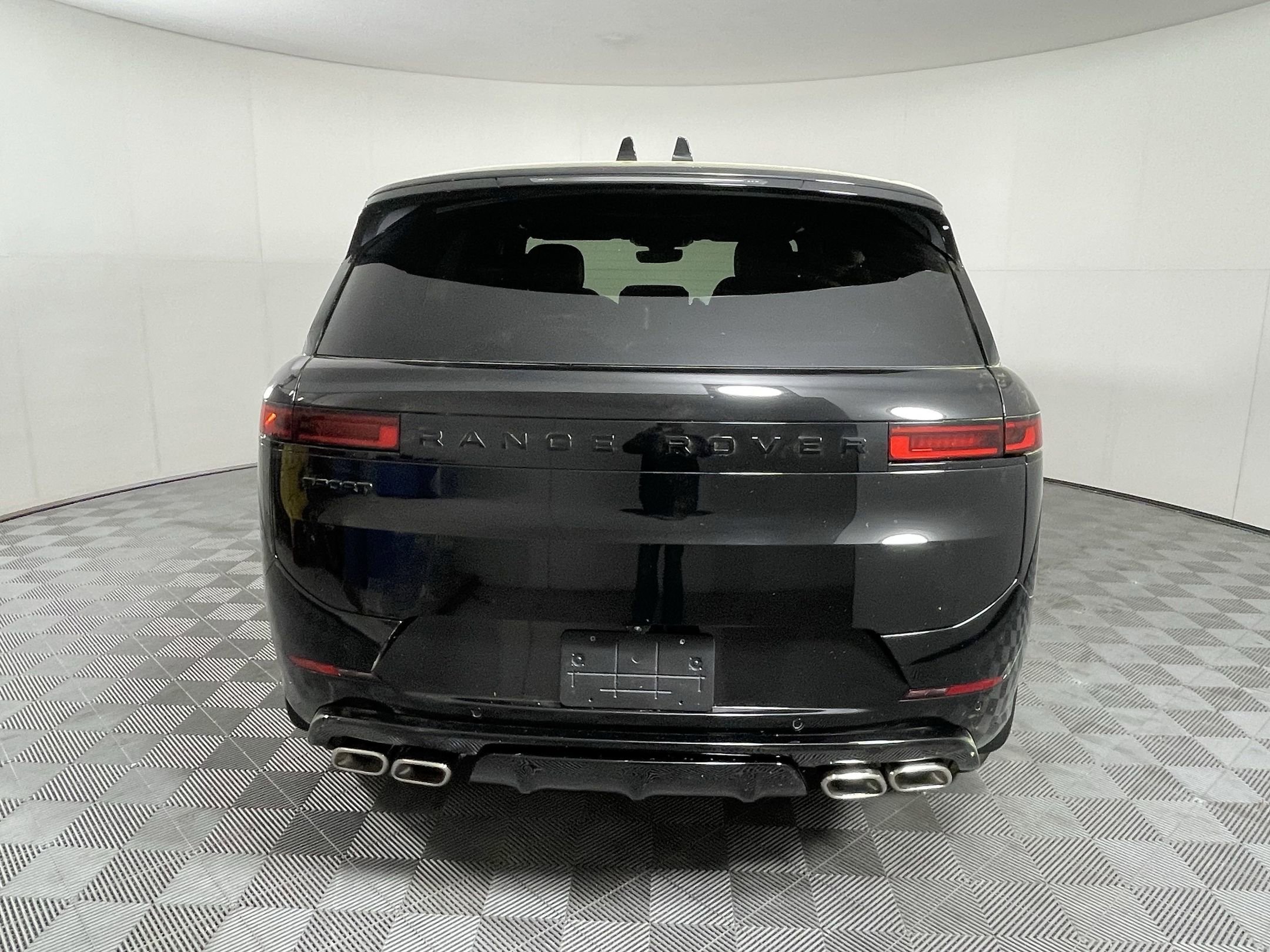 New 2025 Land Rover Range Rover Sport Dynamic SE image 9