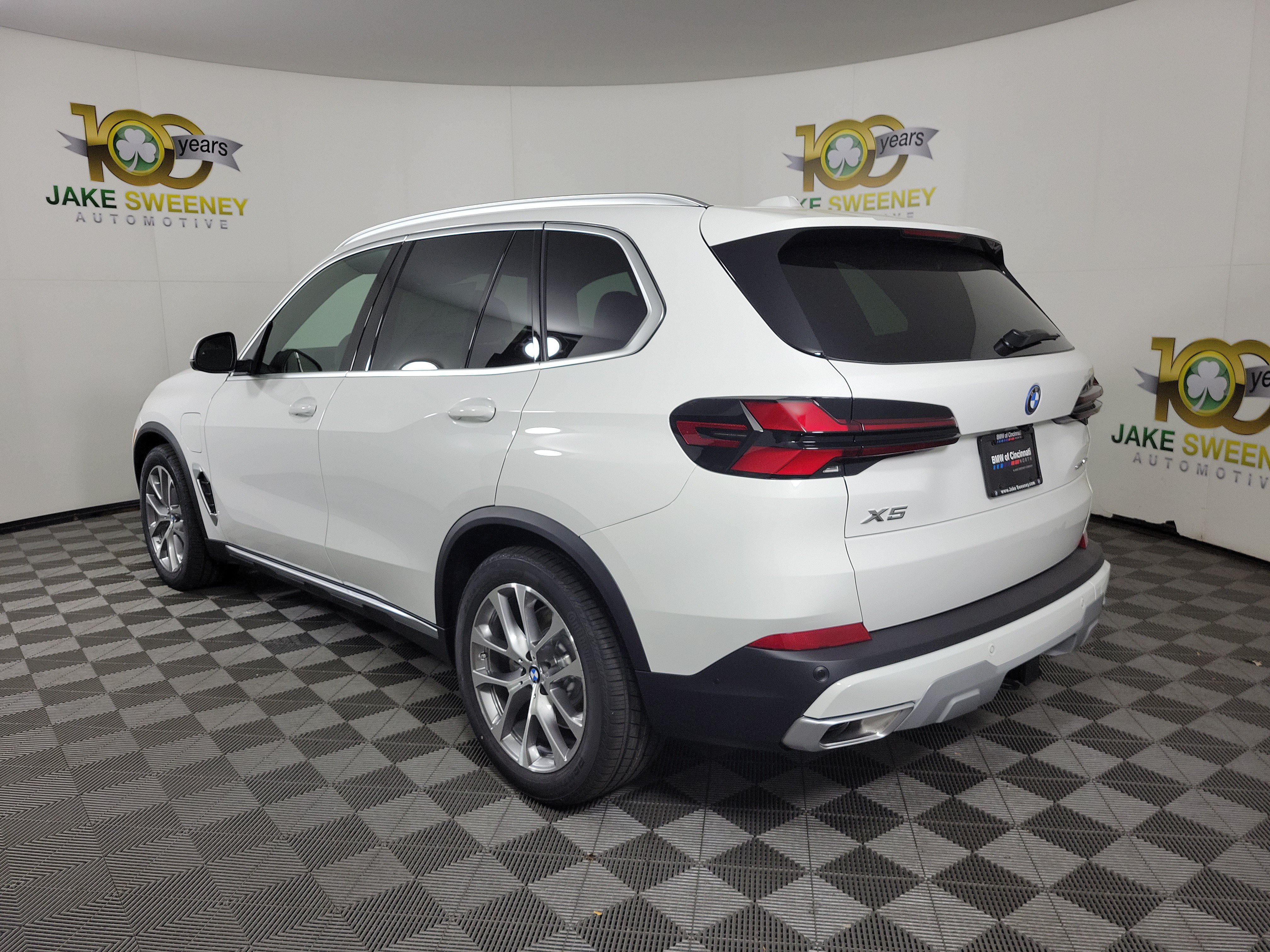 New 2026 BMW X5 xDrive50e AWD/4WD image 5