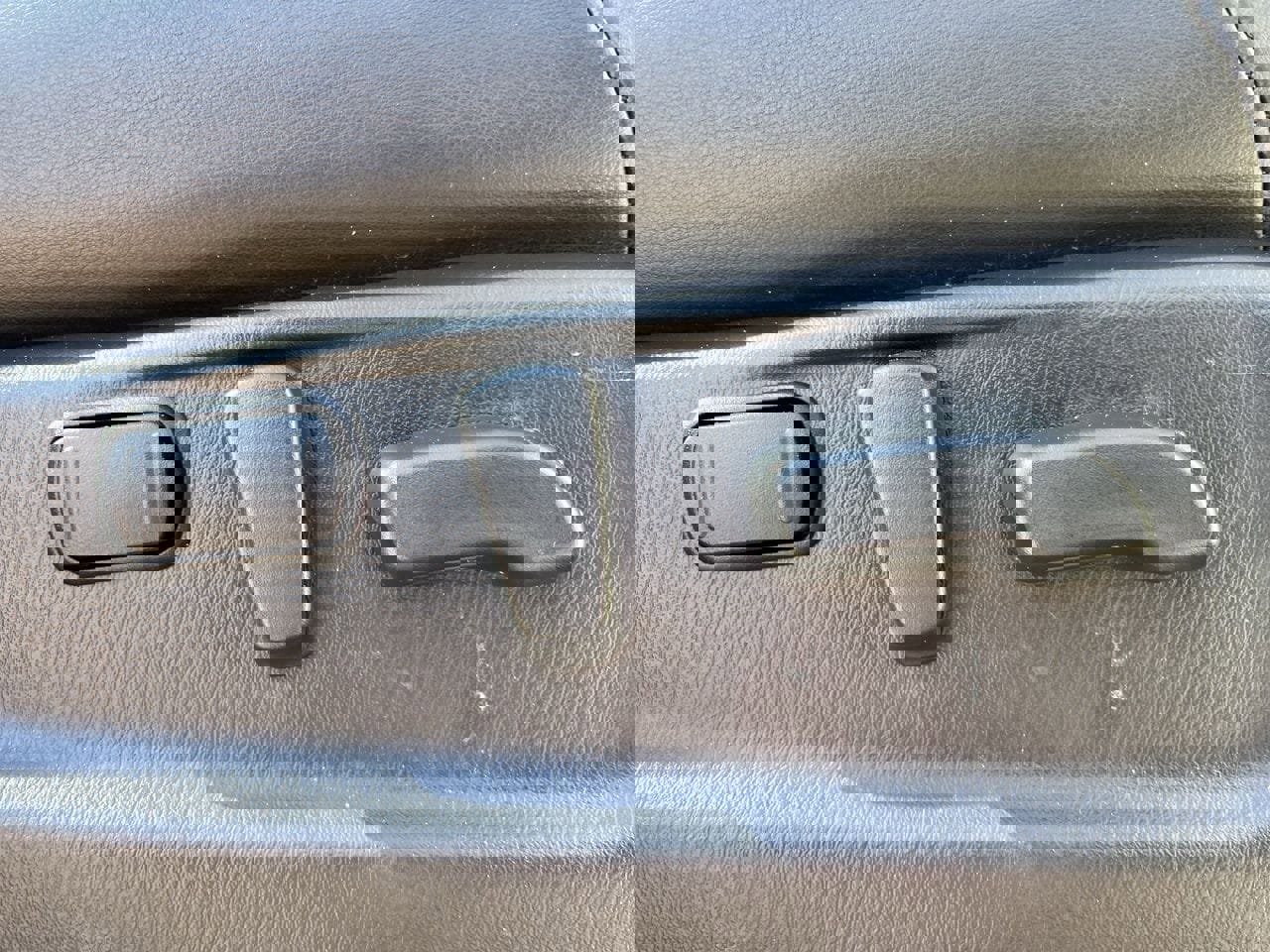 Used 2020 Nissan Armada Platinum w/ Captain's Chairs Package RWD image 26