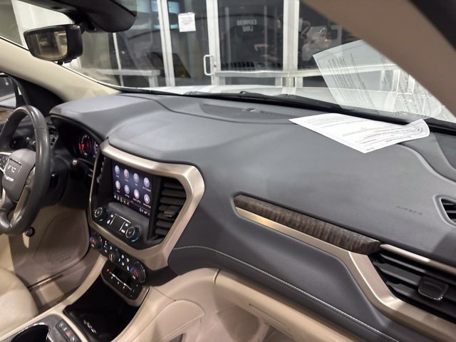 Used 2023 GMC Acadia Denali w/ Denali Ultimate Package AWD/4WD image 40