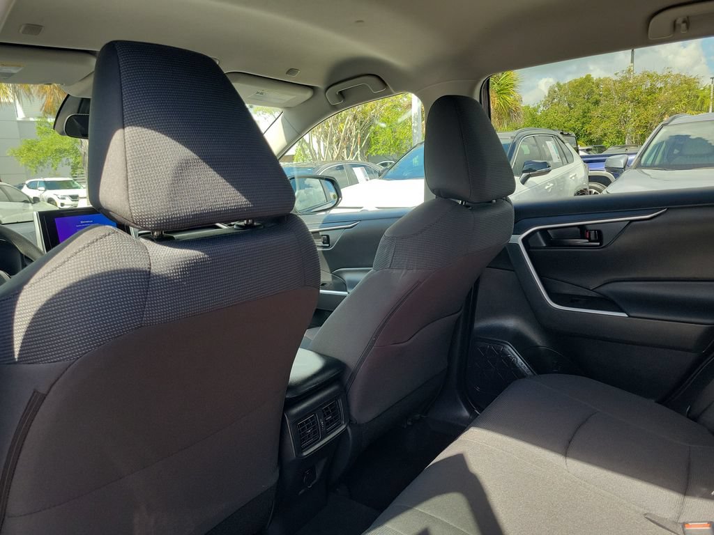Certified 2025 Toyota RAV4 LE FWD image 25