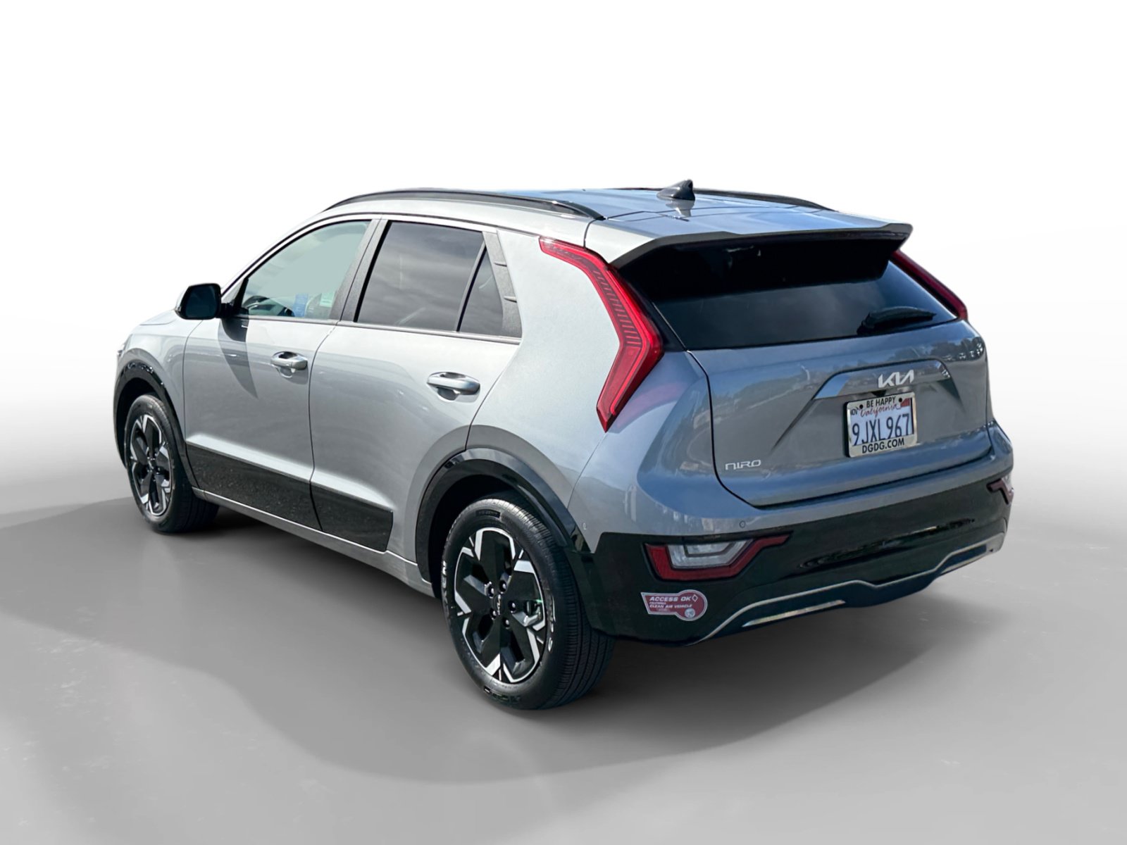 Certified 2024 Kia Niro Wave FWD image 3